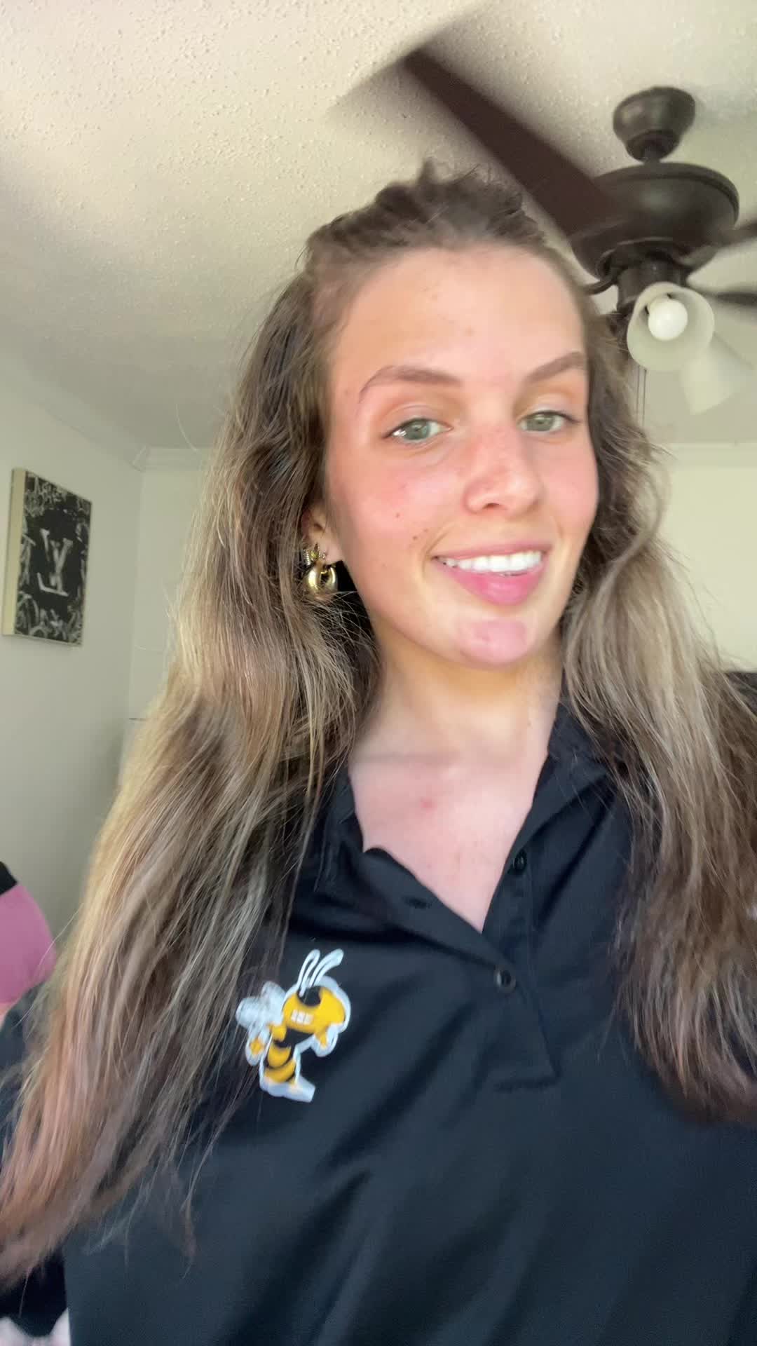 @𝘢 𝘴 𝘩 𝘭 𝘺 𝘯 𝘯