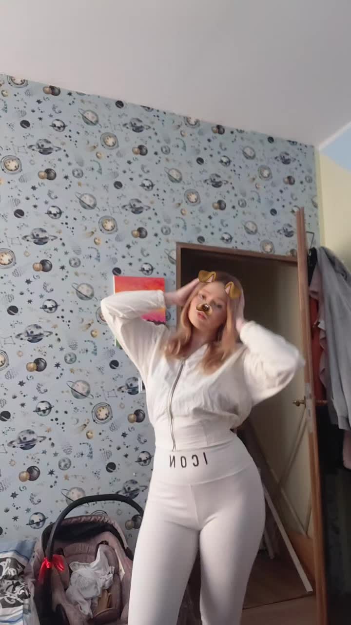 @Z.