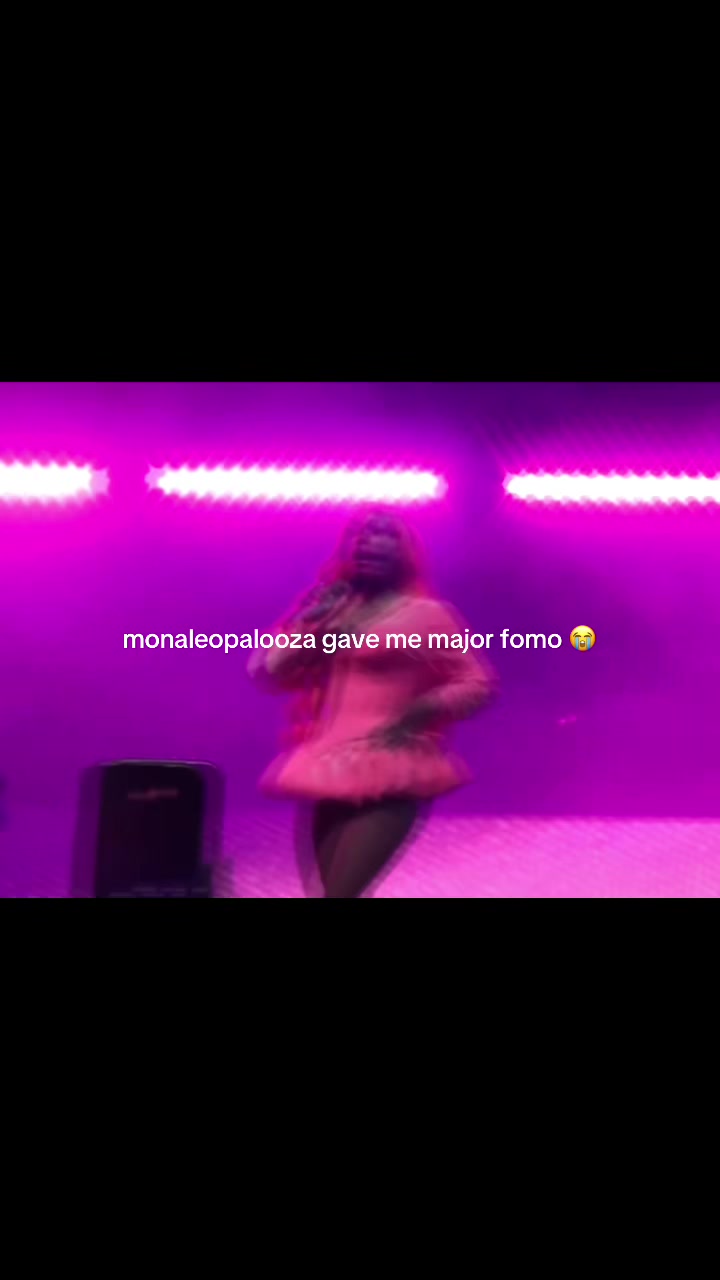 @Monalehoes | Fan Account