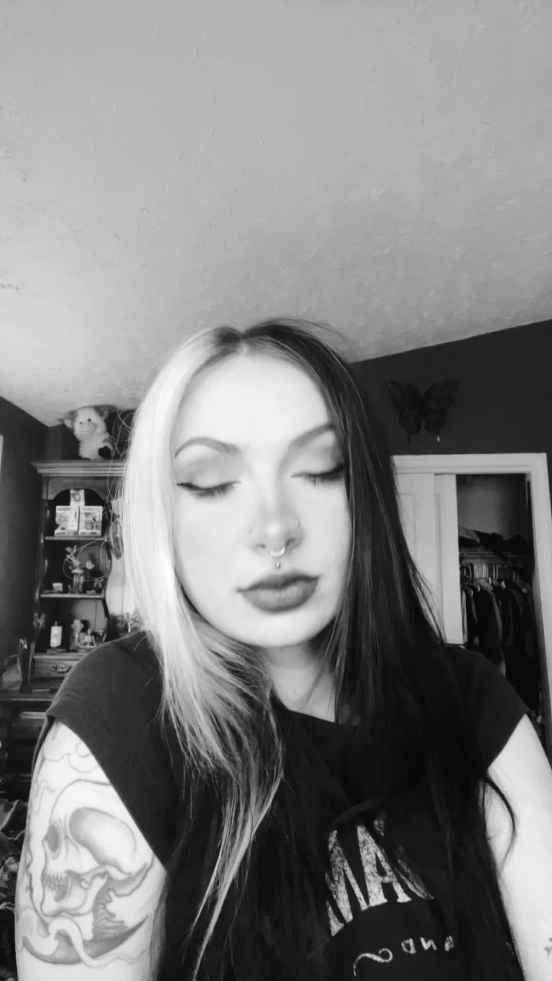 @brynn black🍒