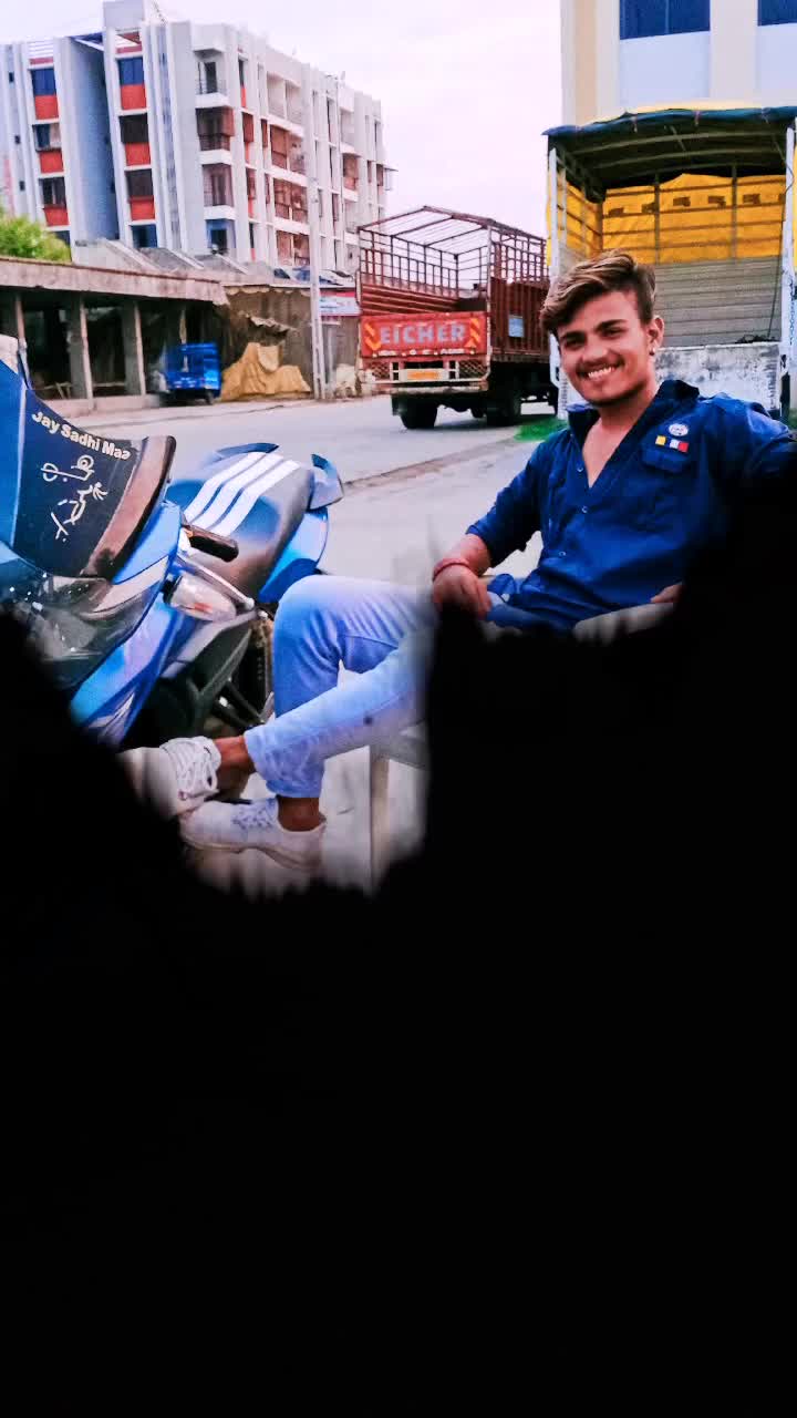 @__(_राजा_)__मे_ल_डी❤