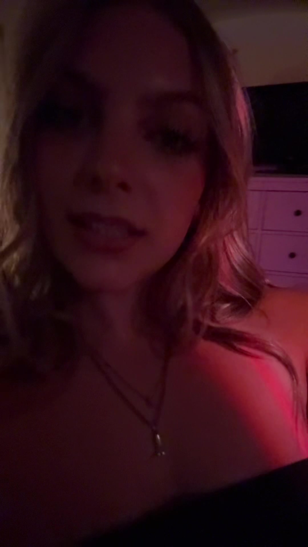 @Liv_2