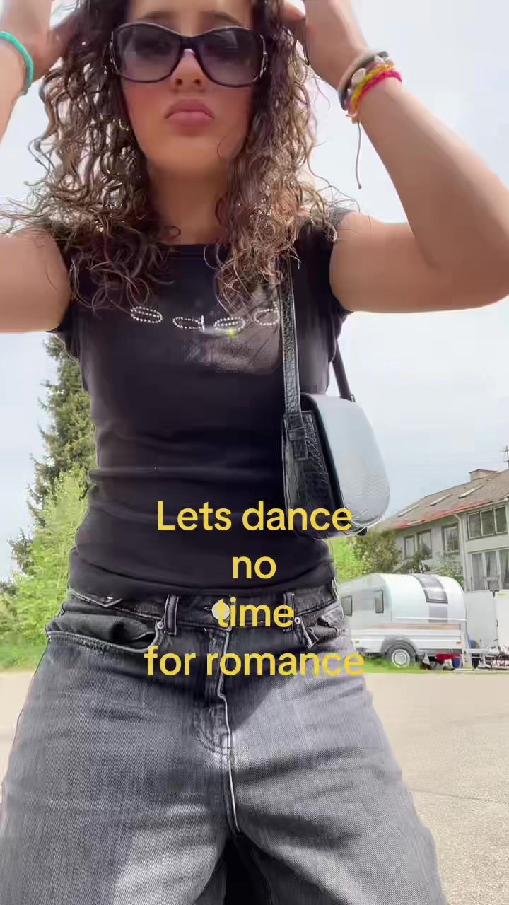 @𝐕 𝐀 𝐋 𝐄 𝐑 𝐈 𝐄