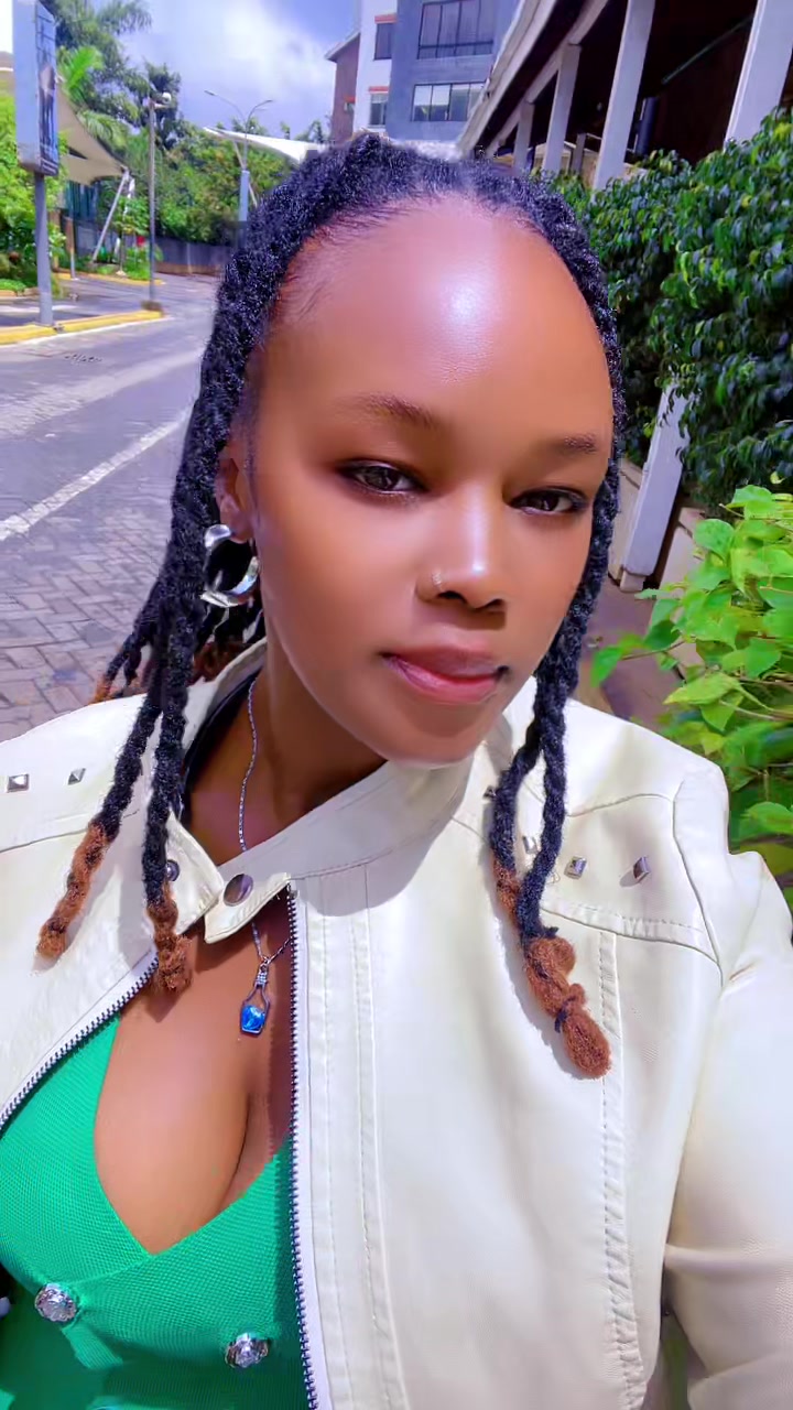 @Carol Wawira