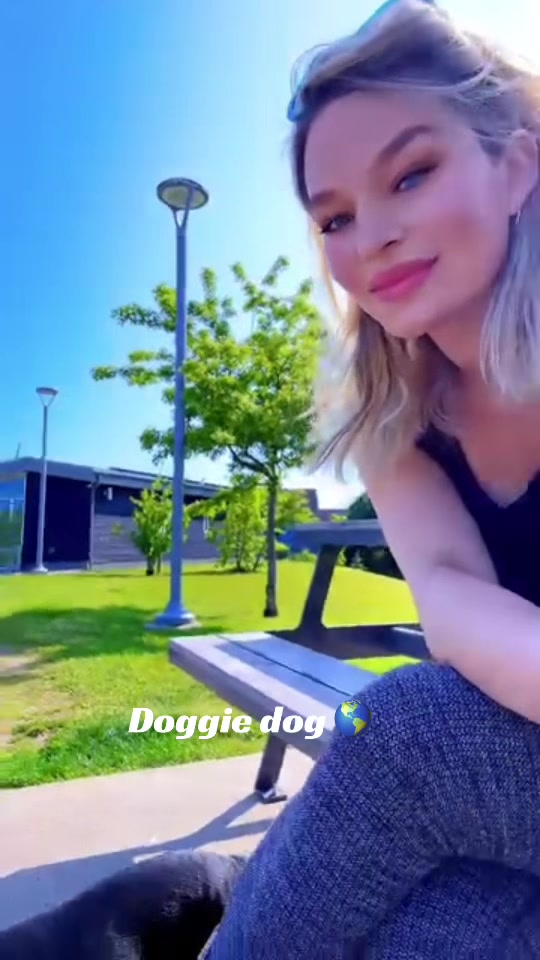 @hollyjj07