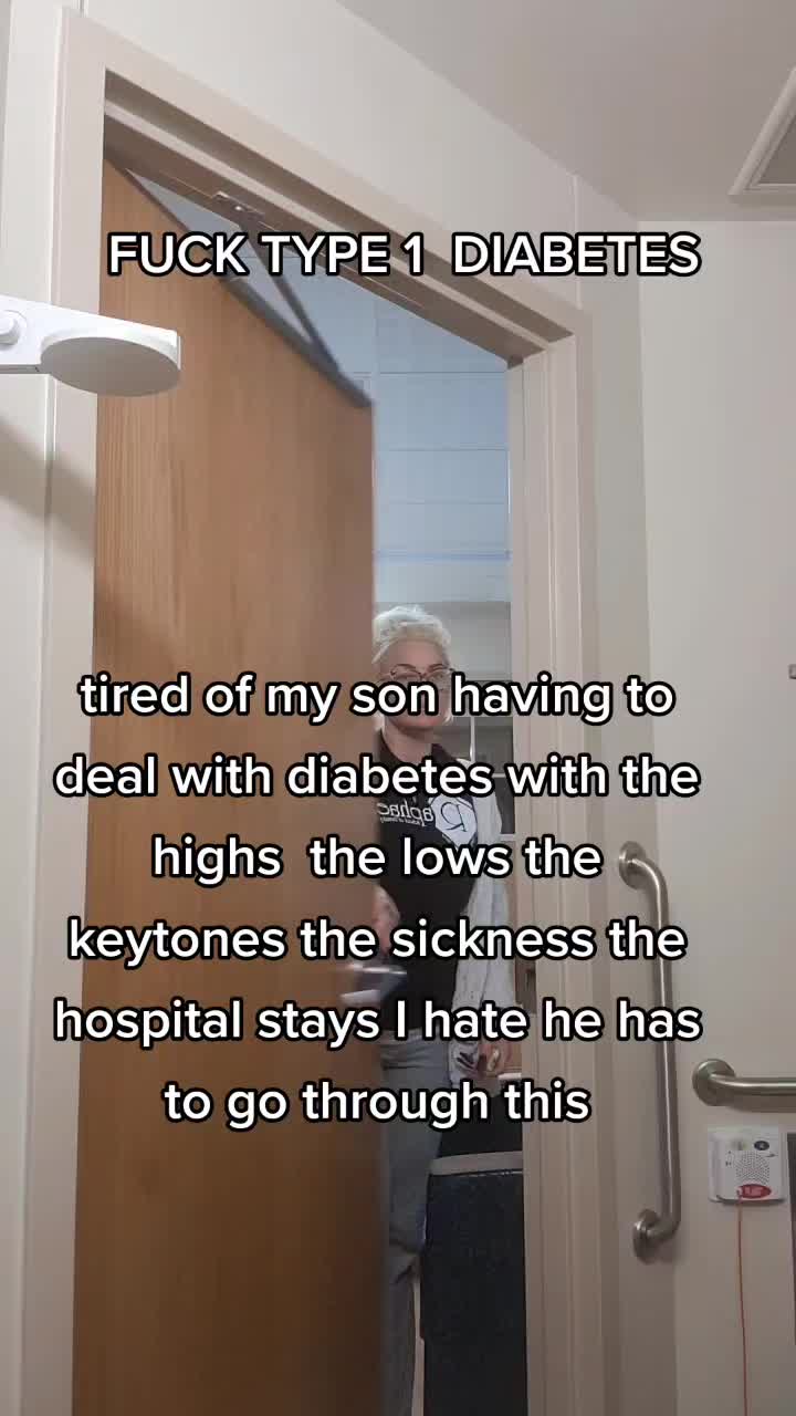 @Official _bombmom3