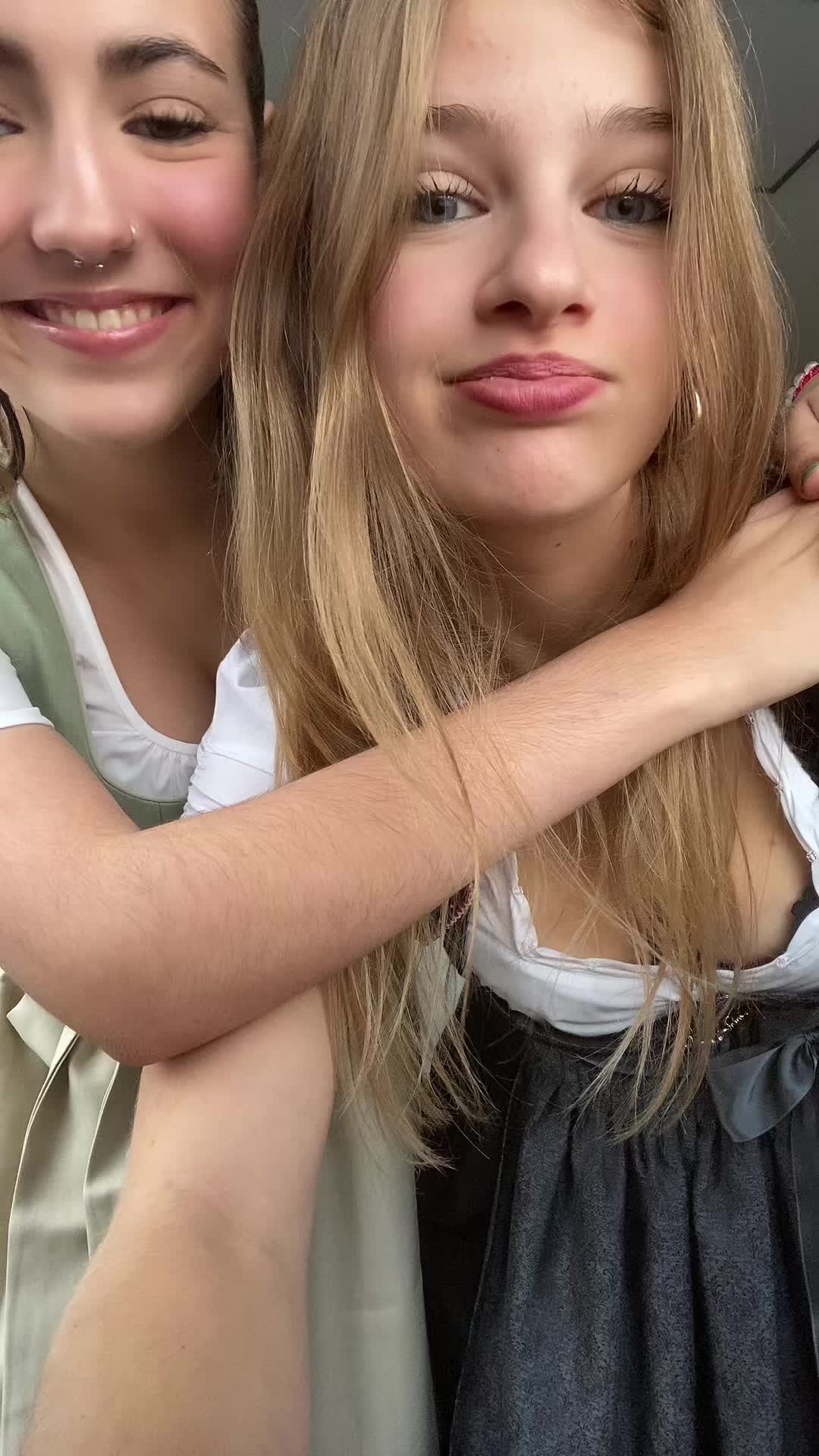 @Hannah:)