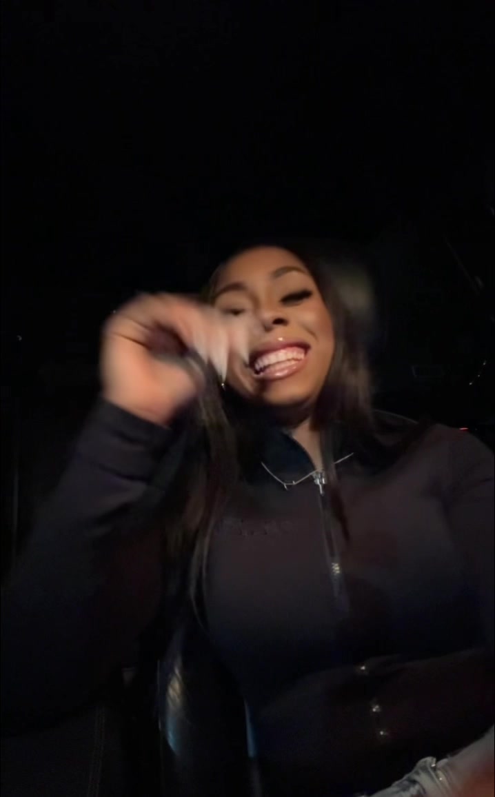 @Lady Jenny ᥫ᭡