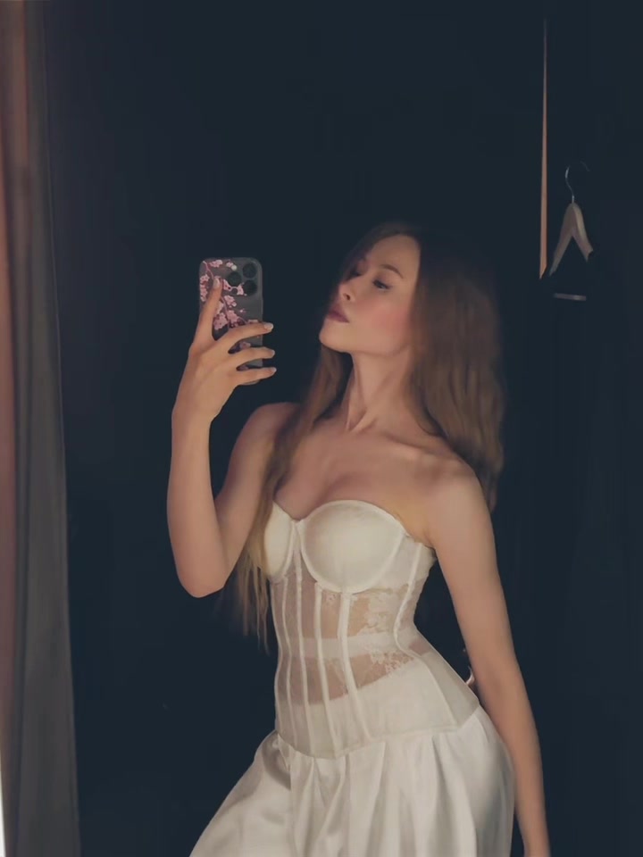 @𝜗𝜚