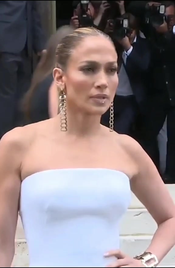 @Jennifer Lopez