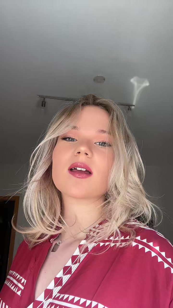 @zoeanoouk
