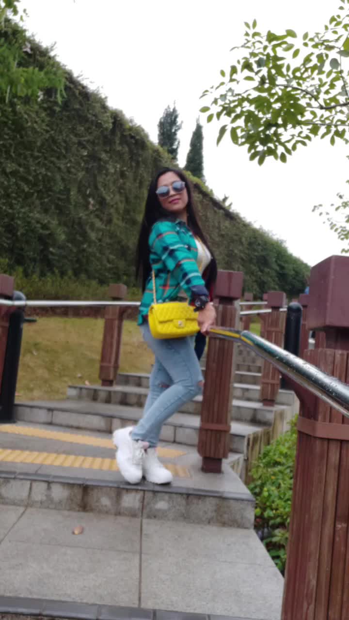@ayuunii