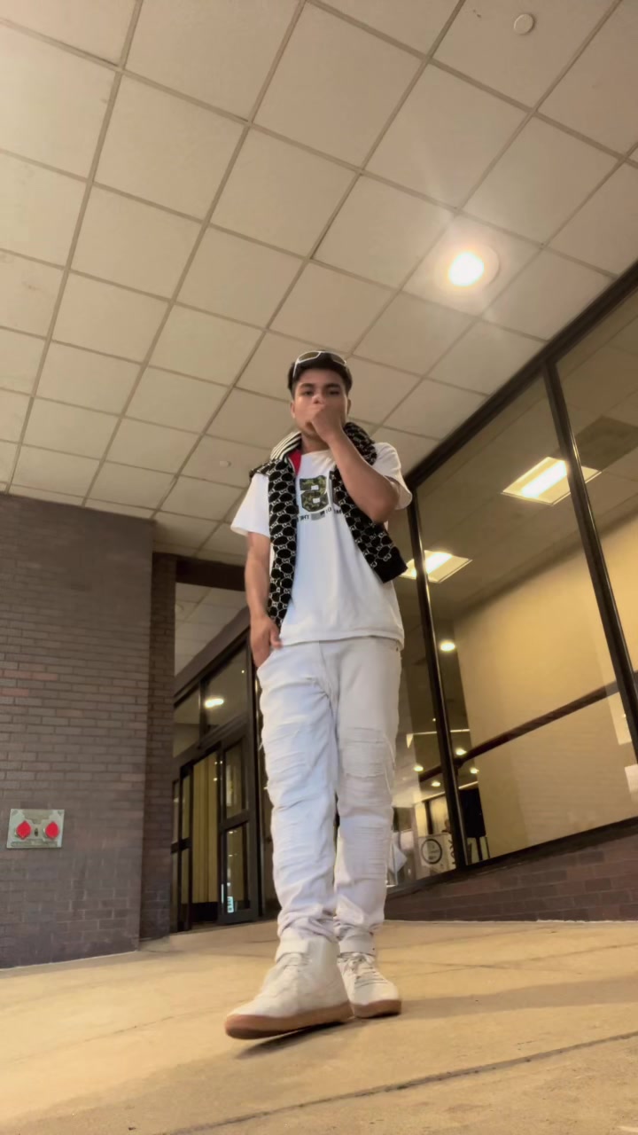 @𝐶𝑒𝑠𝑎𝑟 𝐺𝑎𝑣𝑖𝑙𝑎𝑛𝑒s