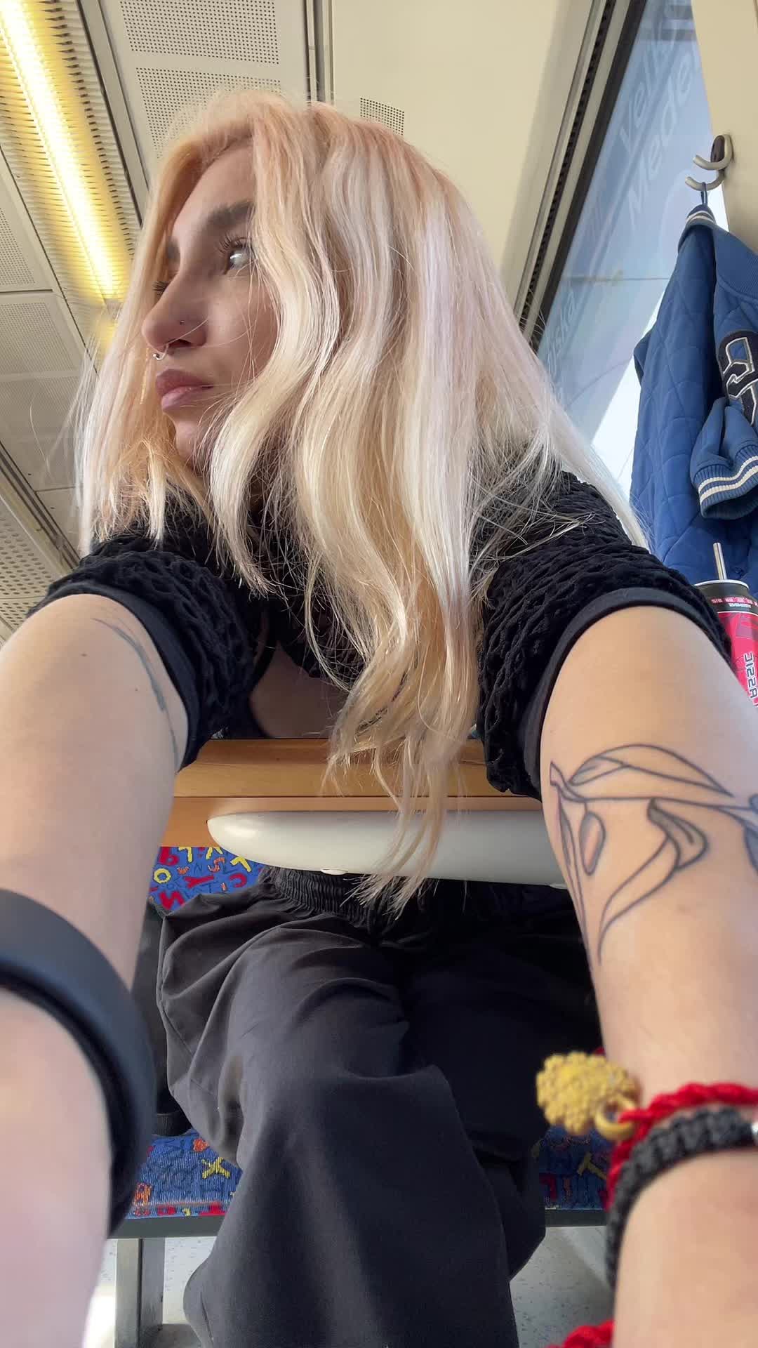 @sari👀