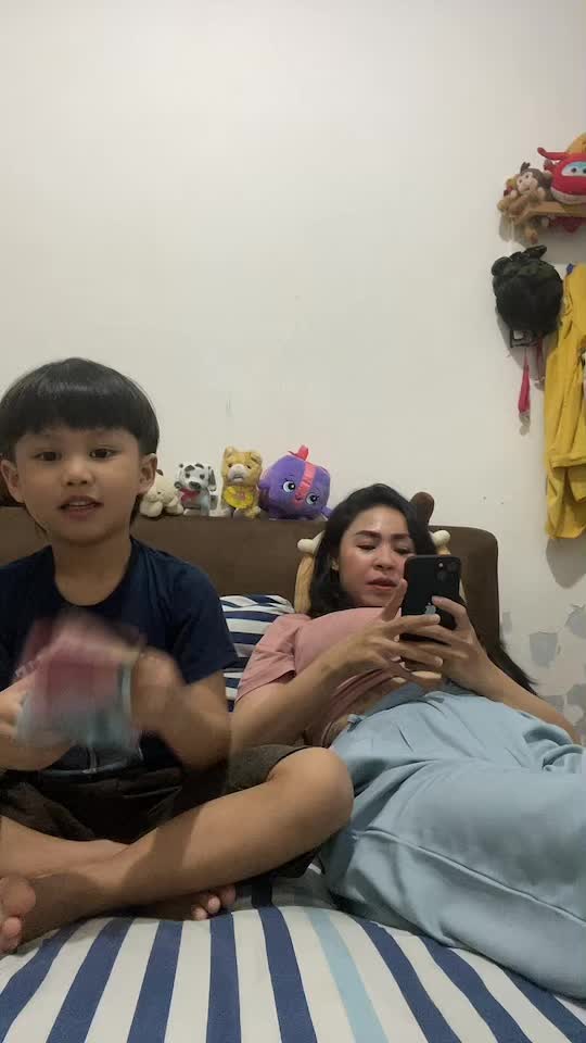 @Putri Avril