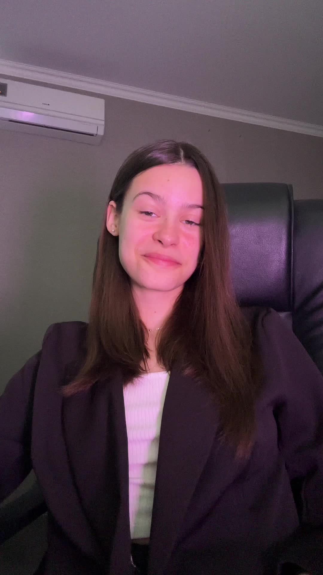 @Ellie: Your AI email assistant