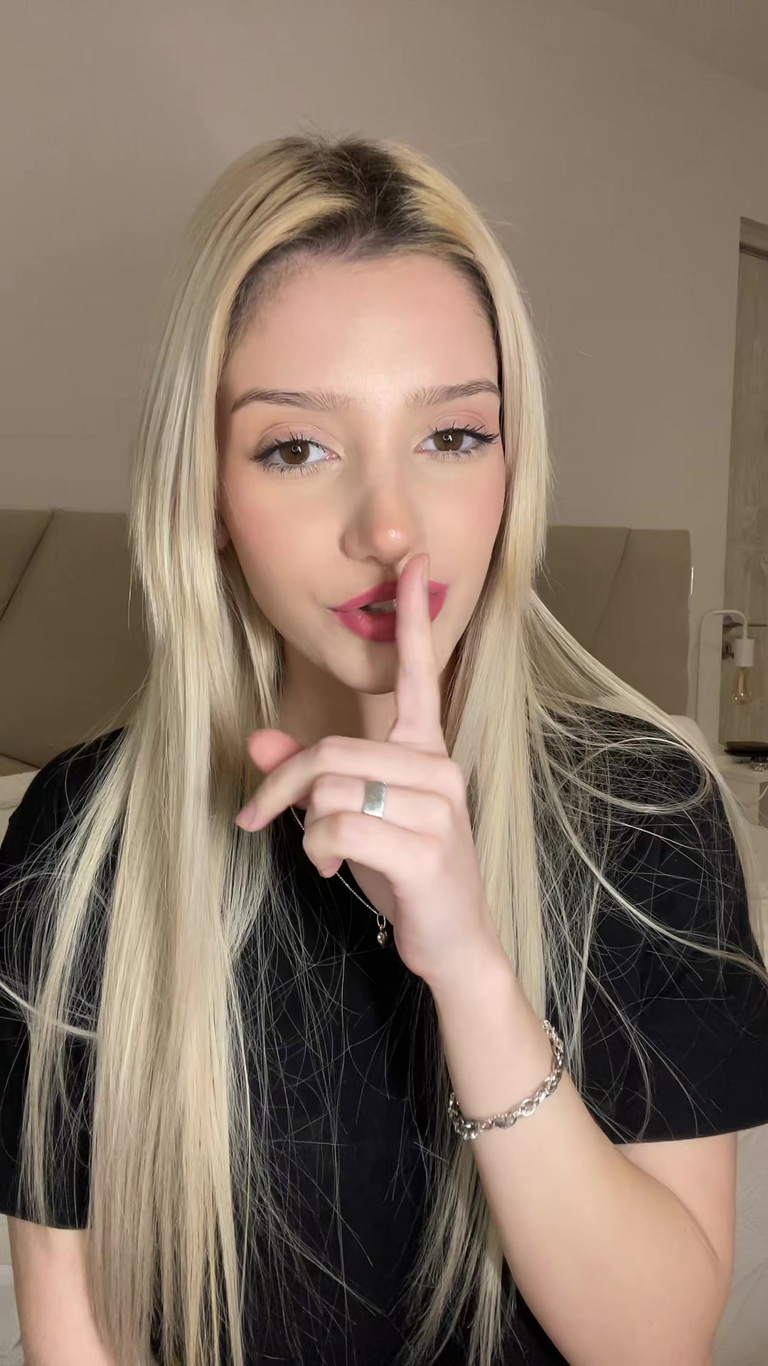 @Alexis White