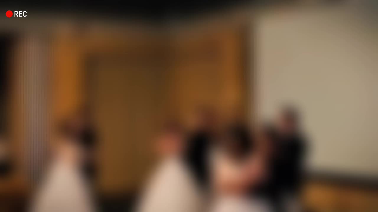 @ari18177