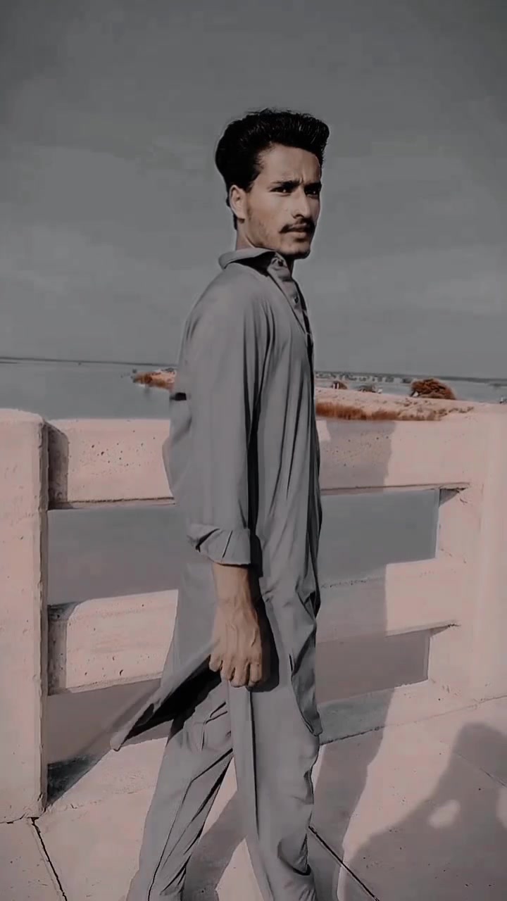 @Momin kharal👑