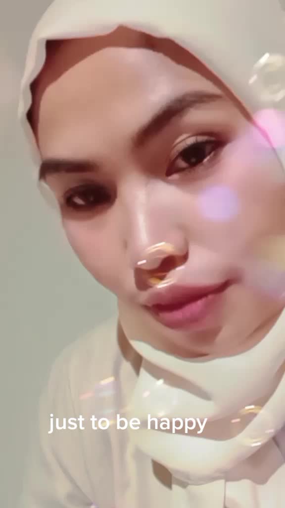 @༄✿ⒶⓁⓄⓃⒺ ⓆⓊⒺⒺⓃ࿐