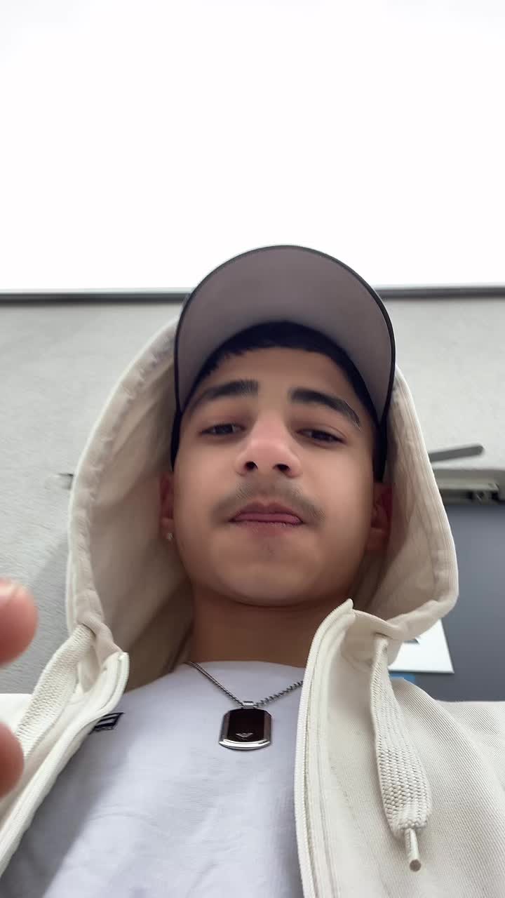 @…