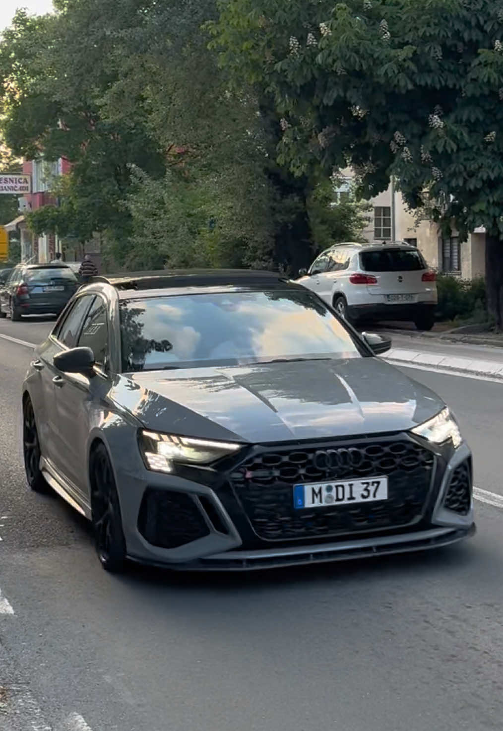 @Carspotter Adian