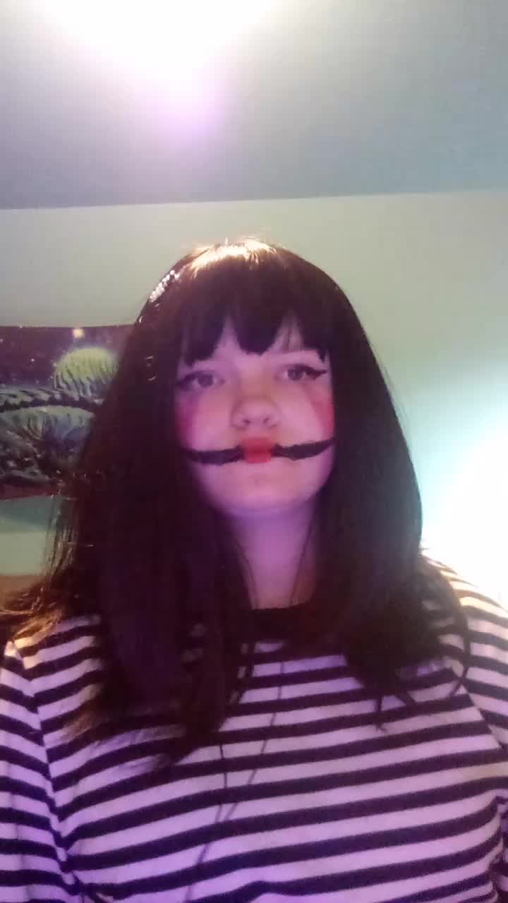 @{Weird_Cosplay}