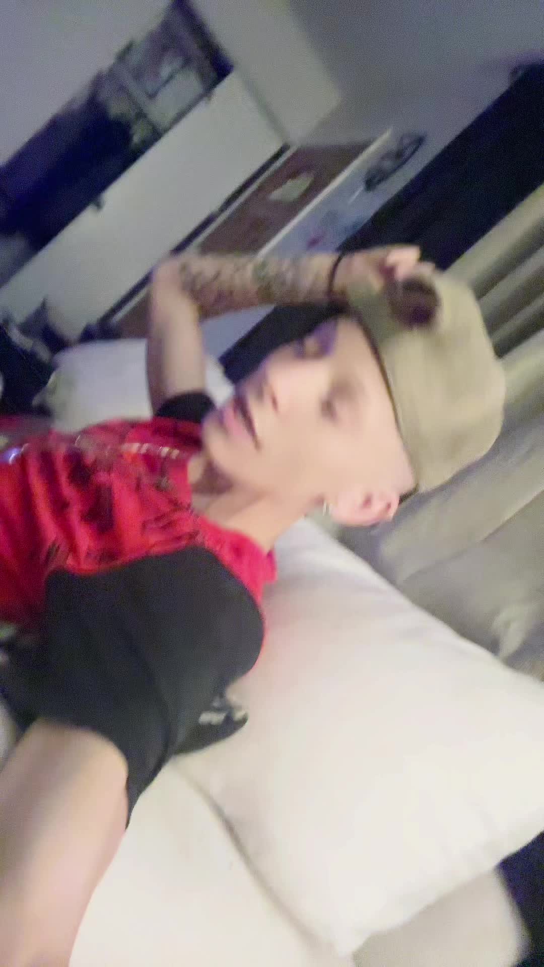 @muff_ett