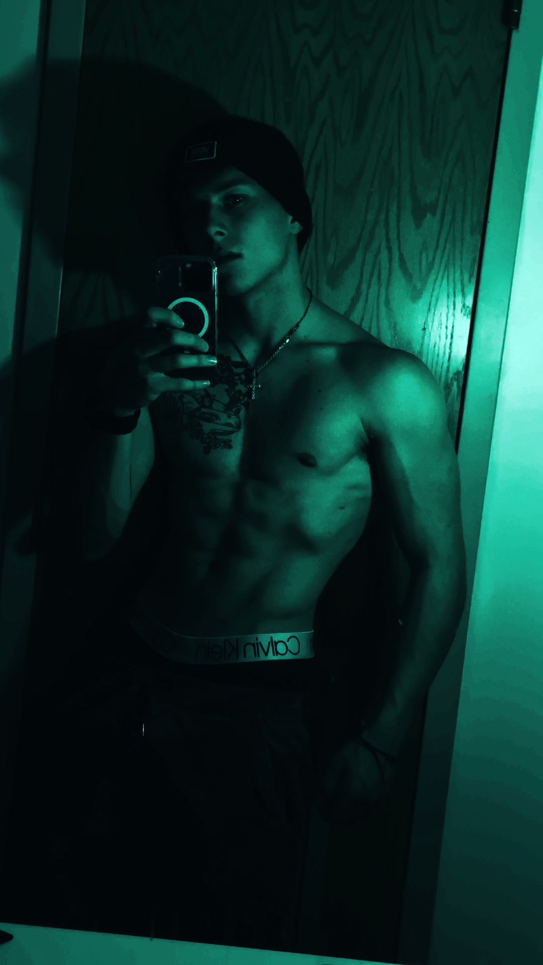 @zerozne