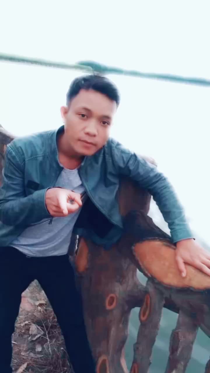 @Tho&aacute;t V&ocirc; T&igrave;nh