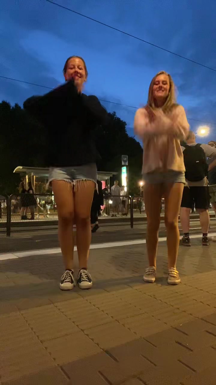 @ELLAAA