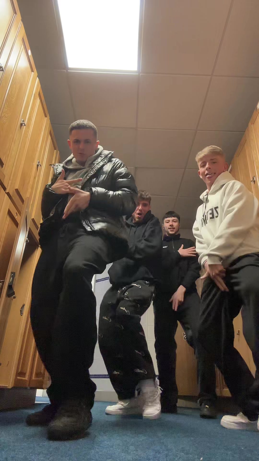 @harriśon