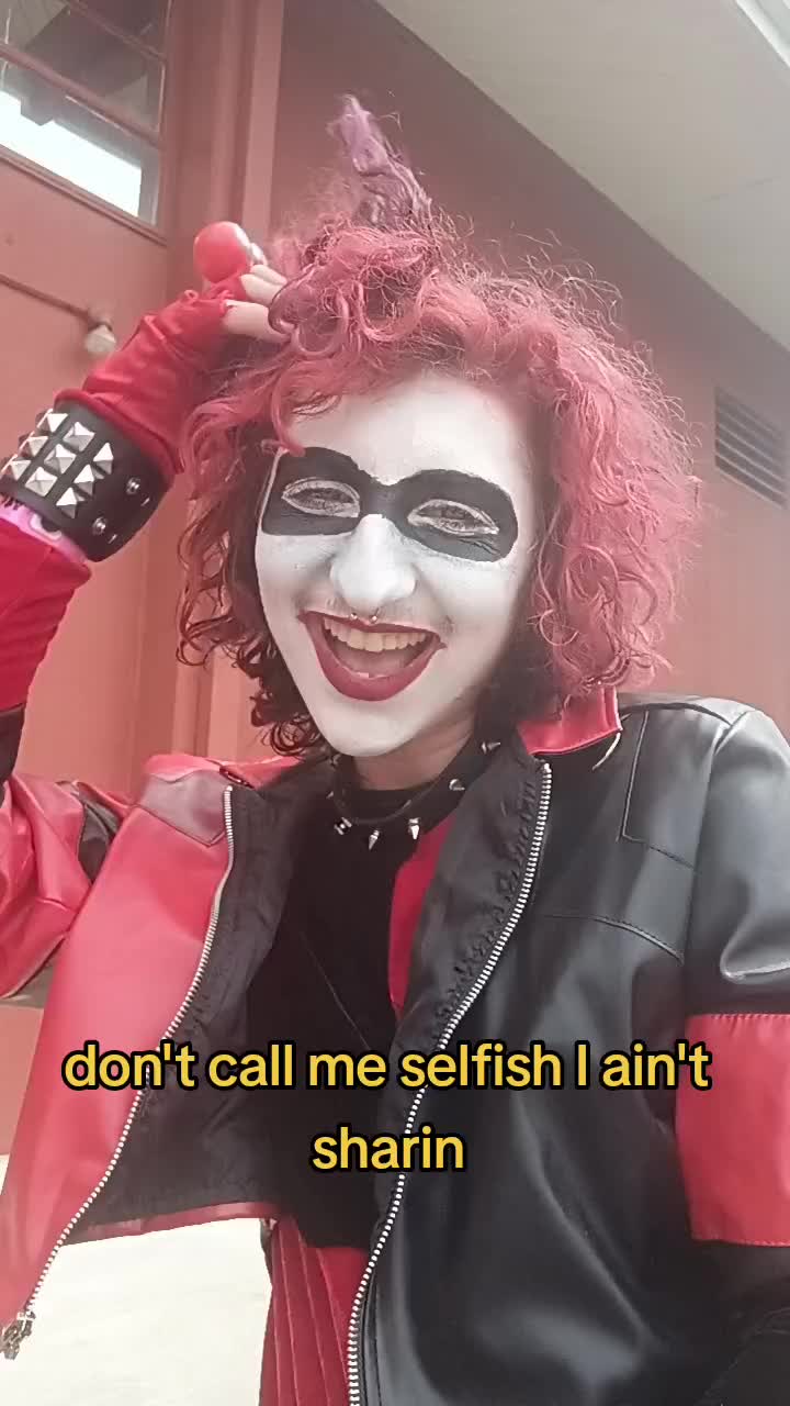 @♤Rabbit Valiant the himbo♤🇵🇸
