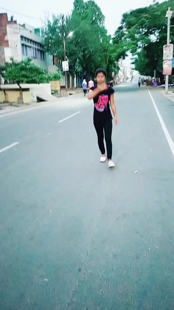 @smile queen.😊
