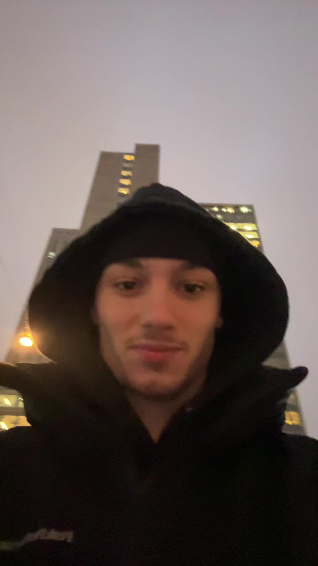 @Greekazo