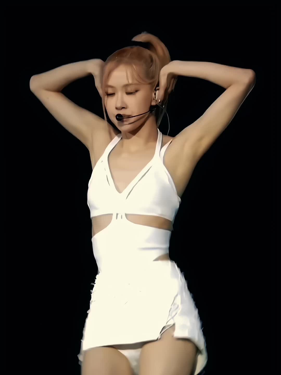 @QU33N