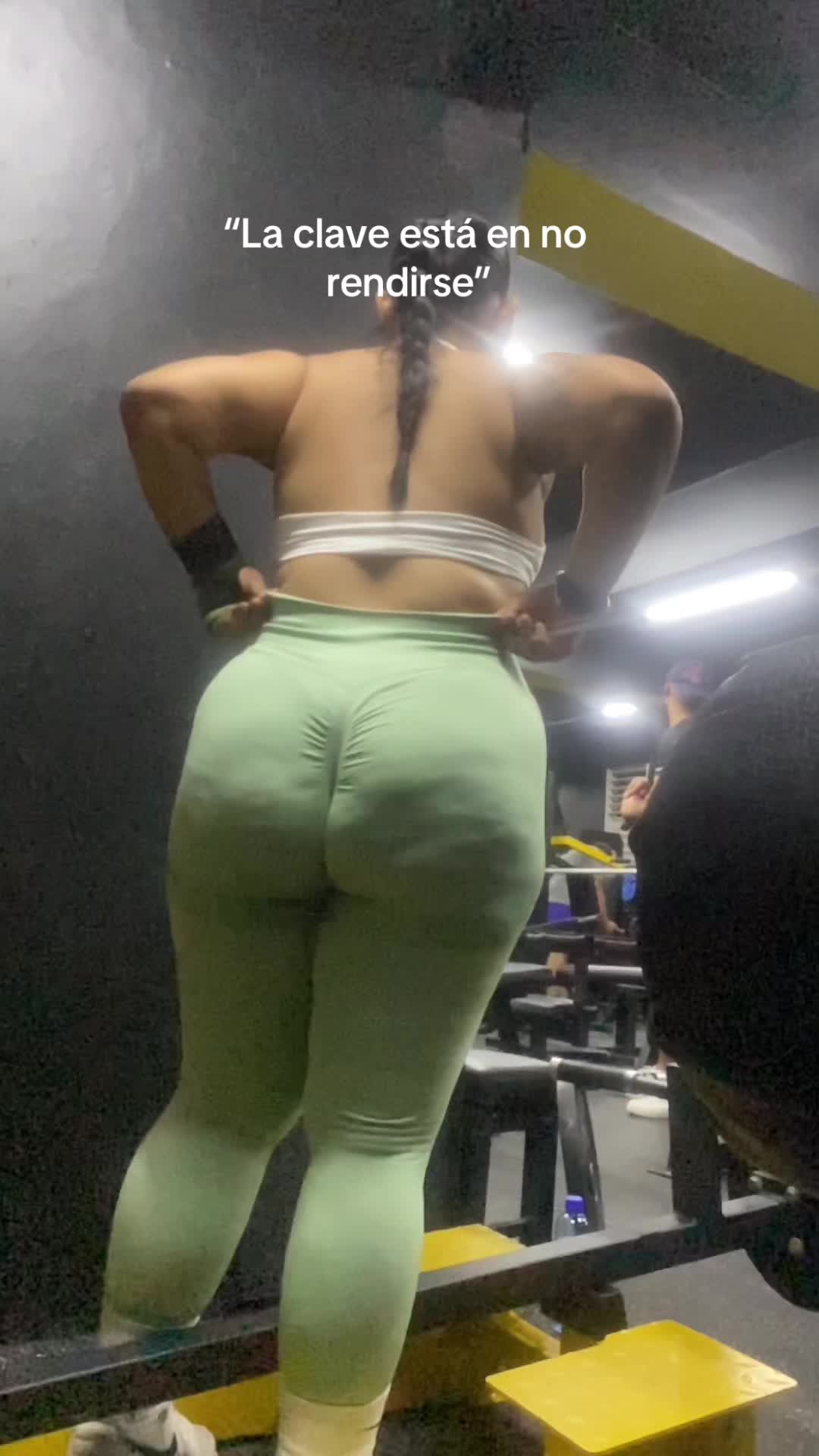 @Karlennysgonz