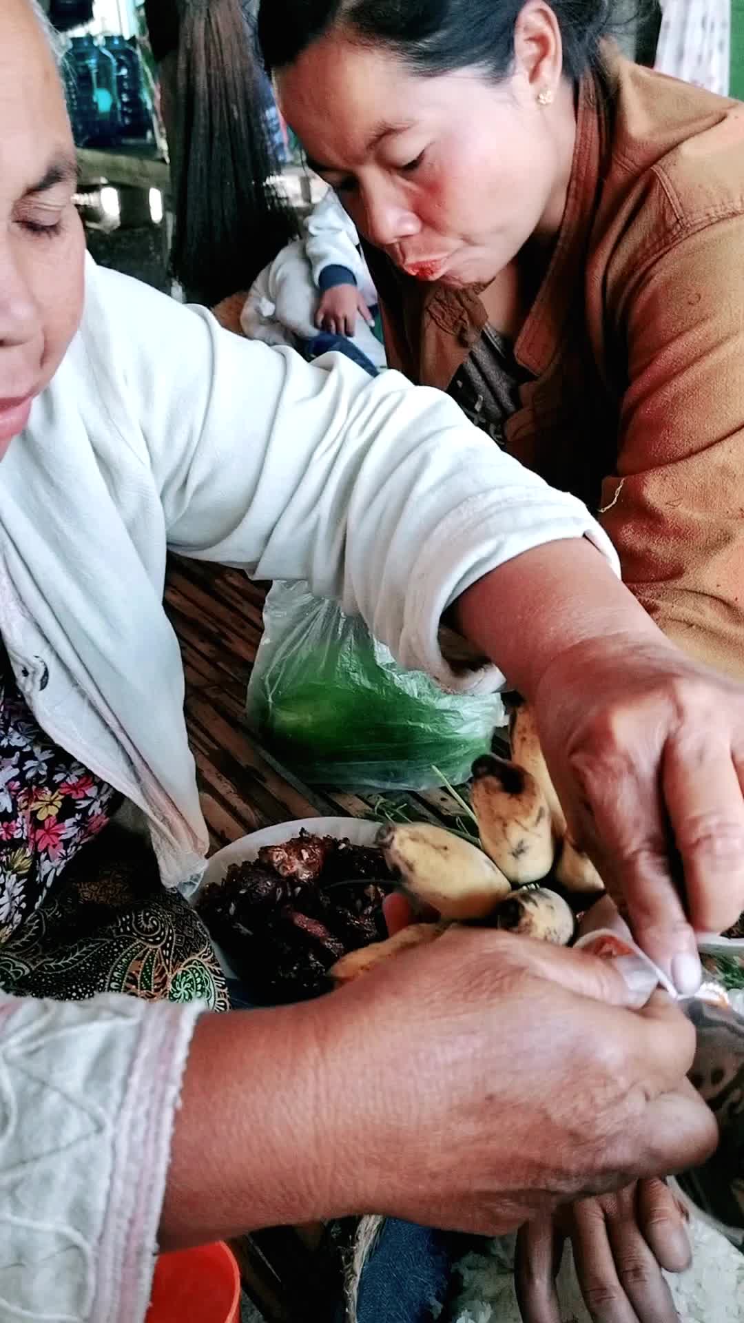 @รักเพื่อชิวิดบ่าวสะหวันนะเขด