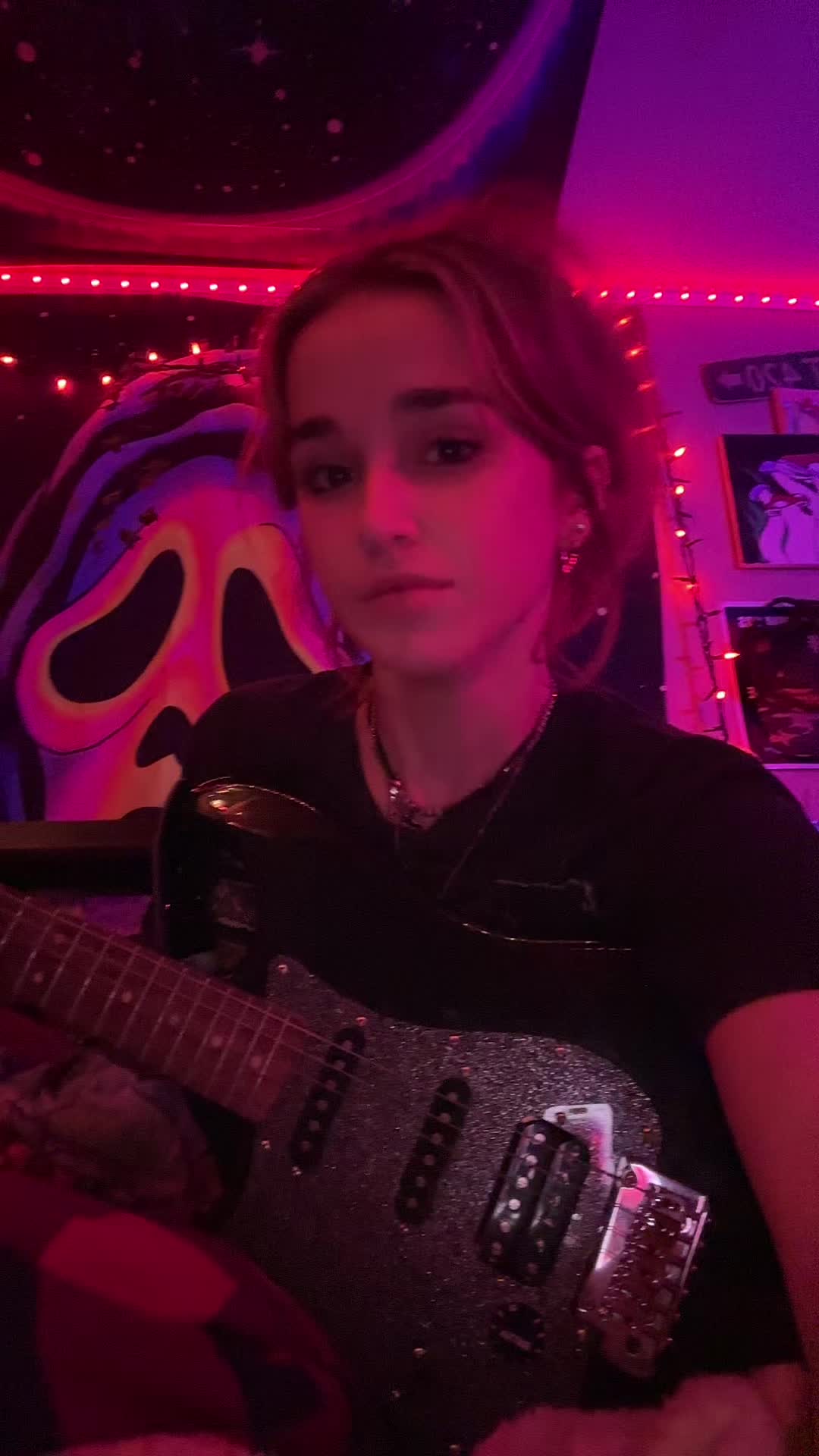 @Maddie 𖣂