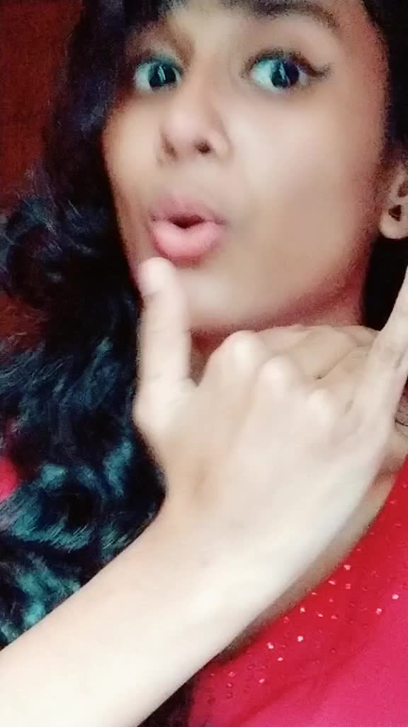 @d_i_m_p_l_e_queen_