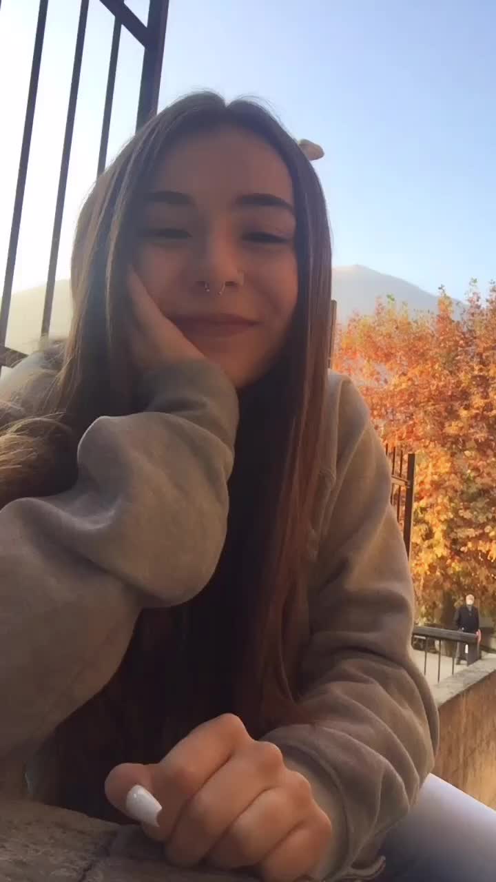 @_.la_.vio._