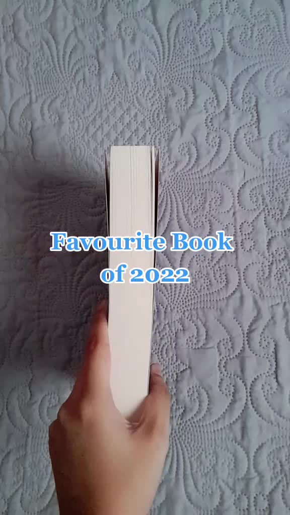 @thereshegoesreading - booktok