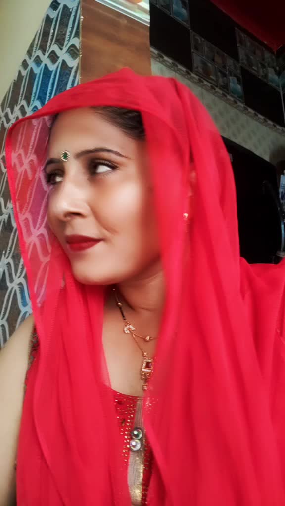 @savi gautam