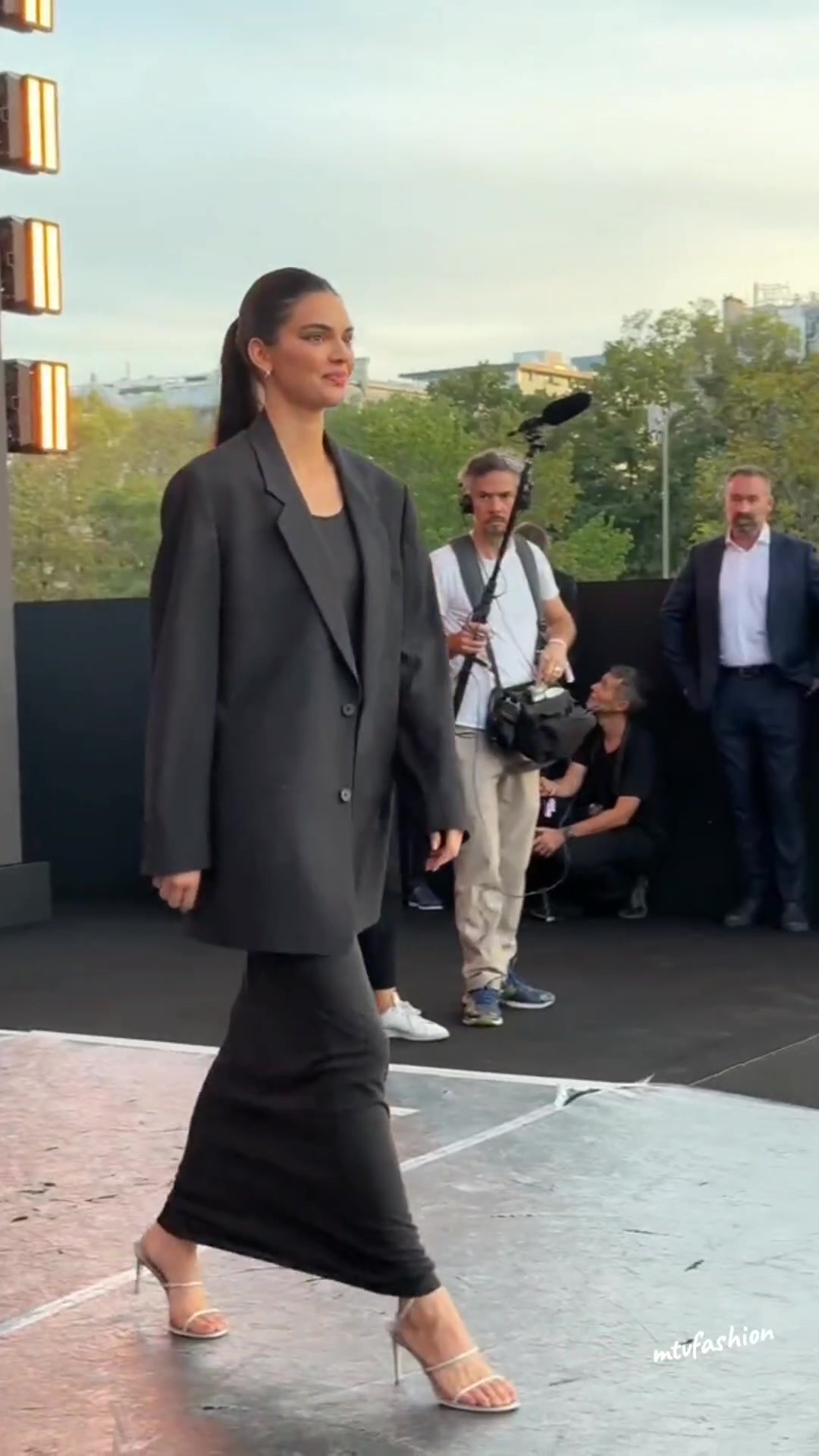 @TV FASHION