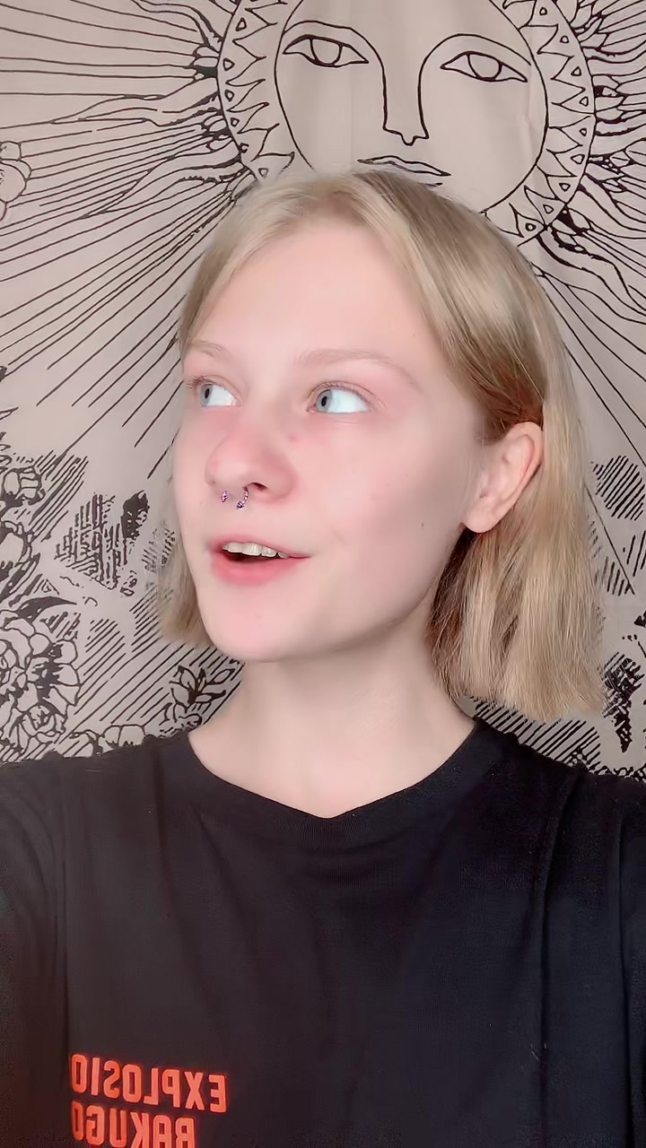@Тори