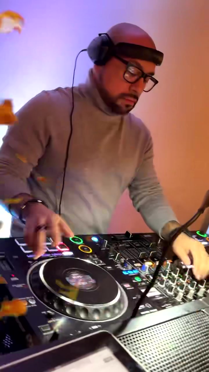 @Dj Jr López