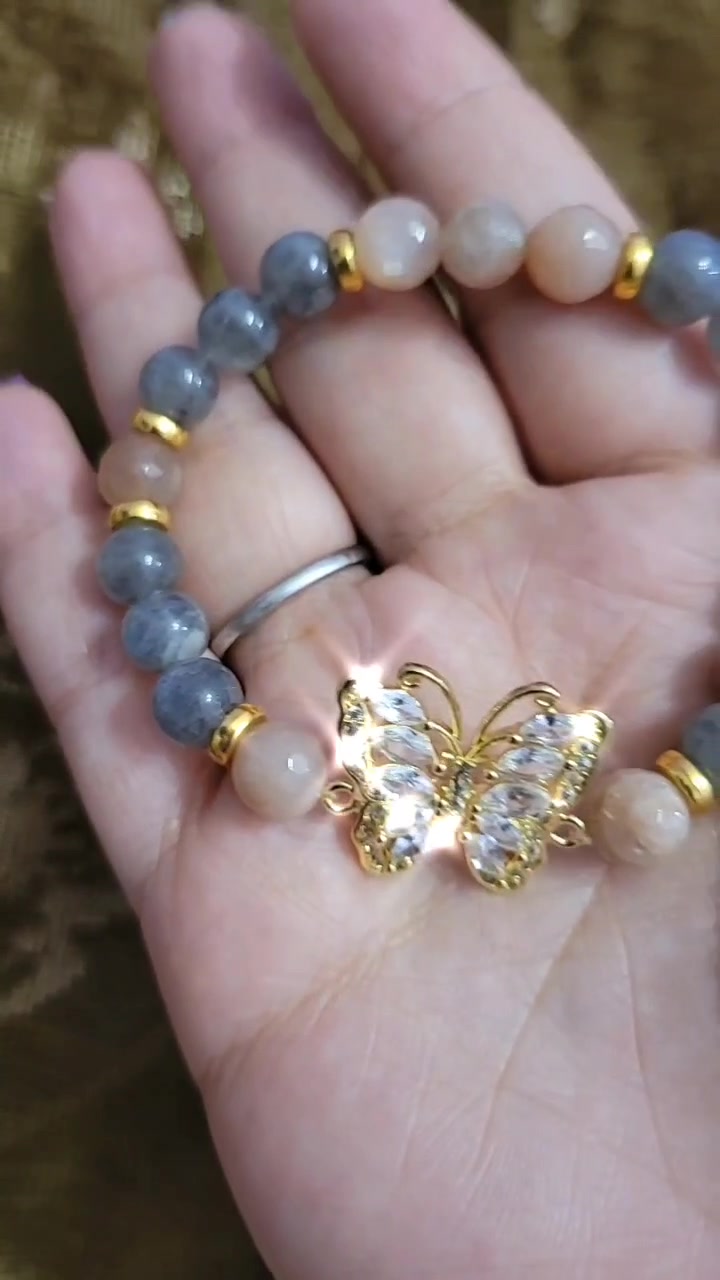 @lovelylunargems