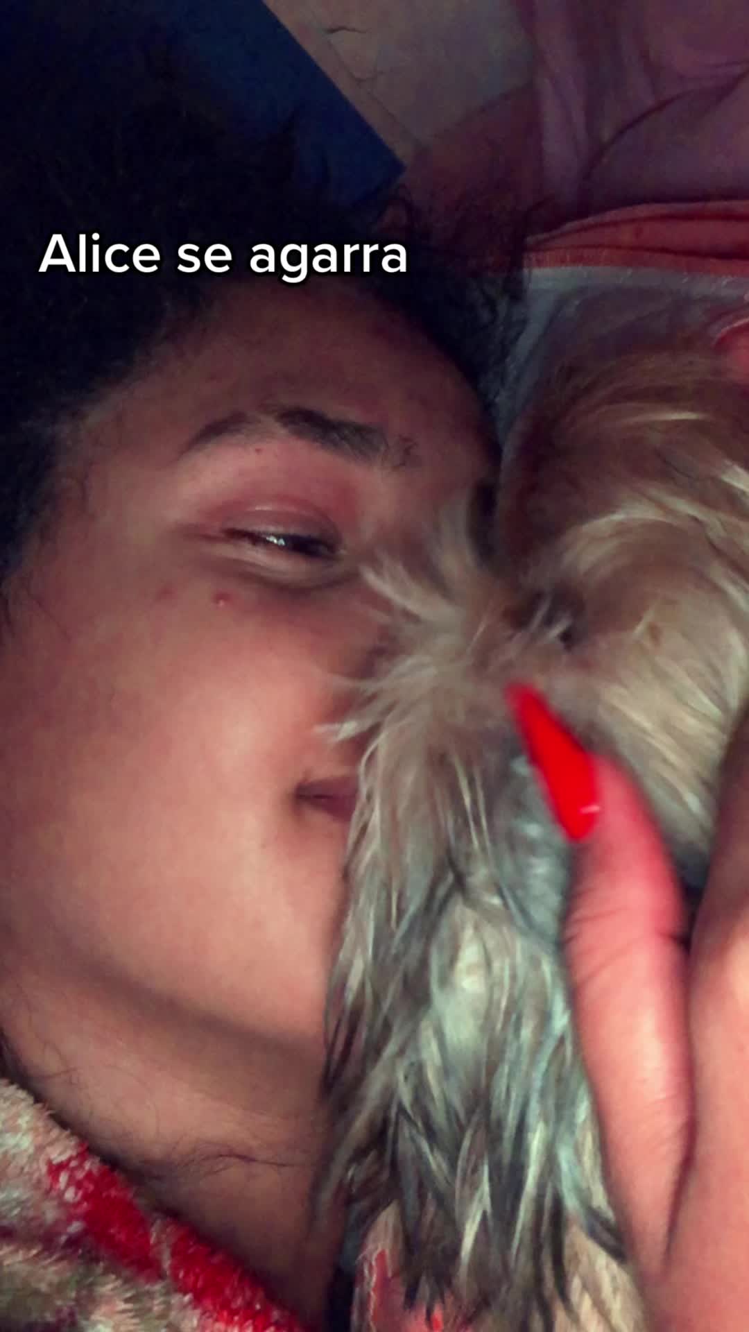 @Brunielly Araújo 😚
