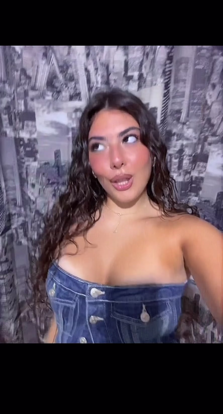@Alessandra_🦋