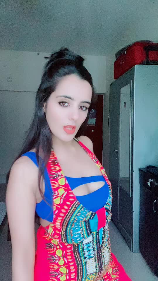 @Jhanvi